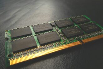 Micron Benefits from AI's Growing Demand for DRAM and NAND